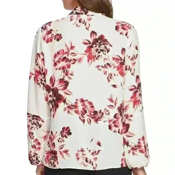 NWT🖤🌺Floral Long Sleeve Tie Neck Top - Picture 3 of 4